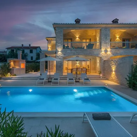 Beautiful Katarina & Cypressa Villa Tar-Vabriga