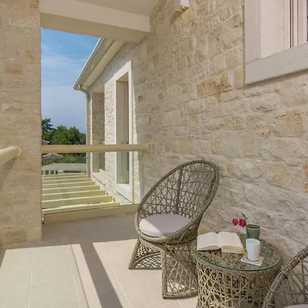 Villa Beautiful Katarina & Cypressa Tar-Vabriga
