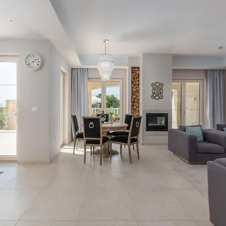 Villa Beautiful Katarina & Cypressa Tar-Vabriga