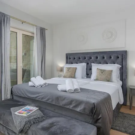 Villa Beautiful Katarina & Cypressa Tar-Vabriga